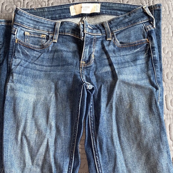 Hollister jeans!! - Picture 1 of 2